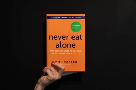  Never Eat Alone  一場人生社交的盛宴，洞察人際關係的藝術